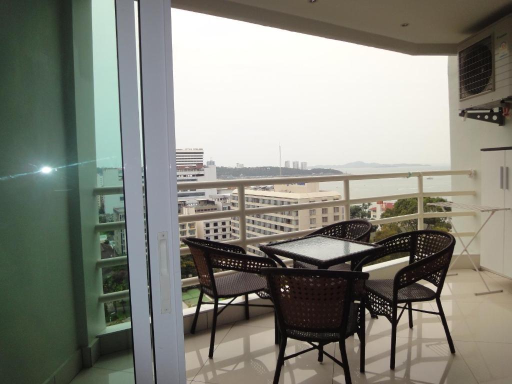 Vtsix Condo Service At View Talay 6 Condo Pattaya Dış mekan fotoğraf